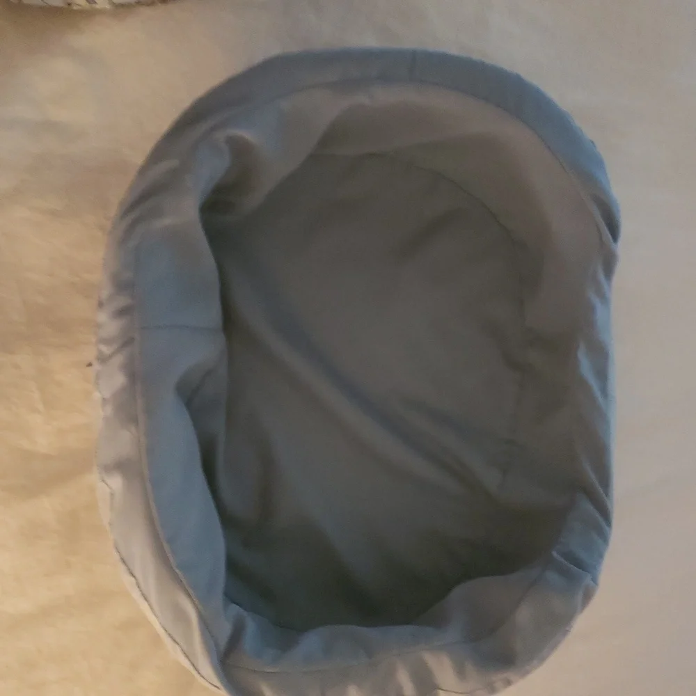 Boots & Barkley Plaid Pet Bed - Preloved